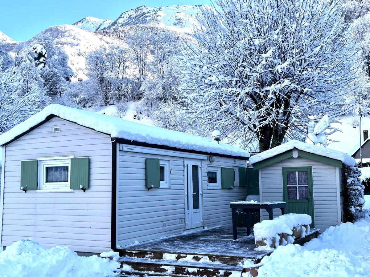 Bungalow Charmant A Cauterets Avec Vue Sur La Montagne Exterior photo